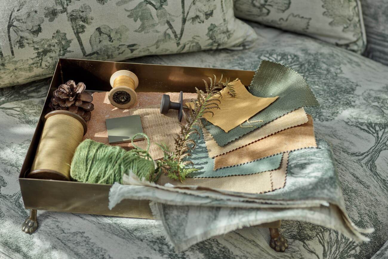 Helmsley vibe tray