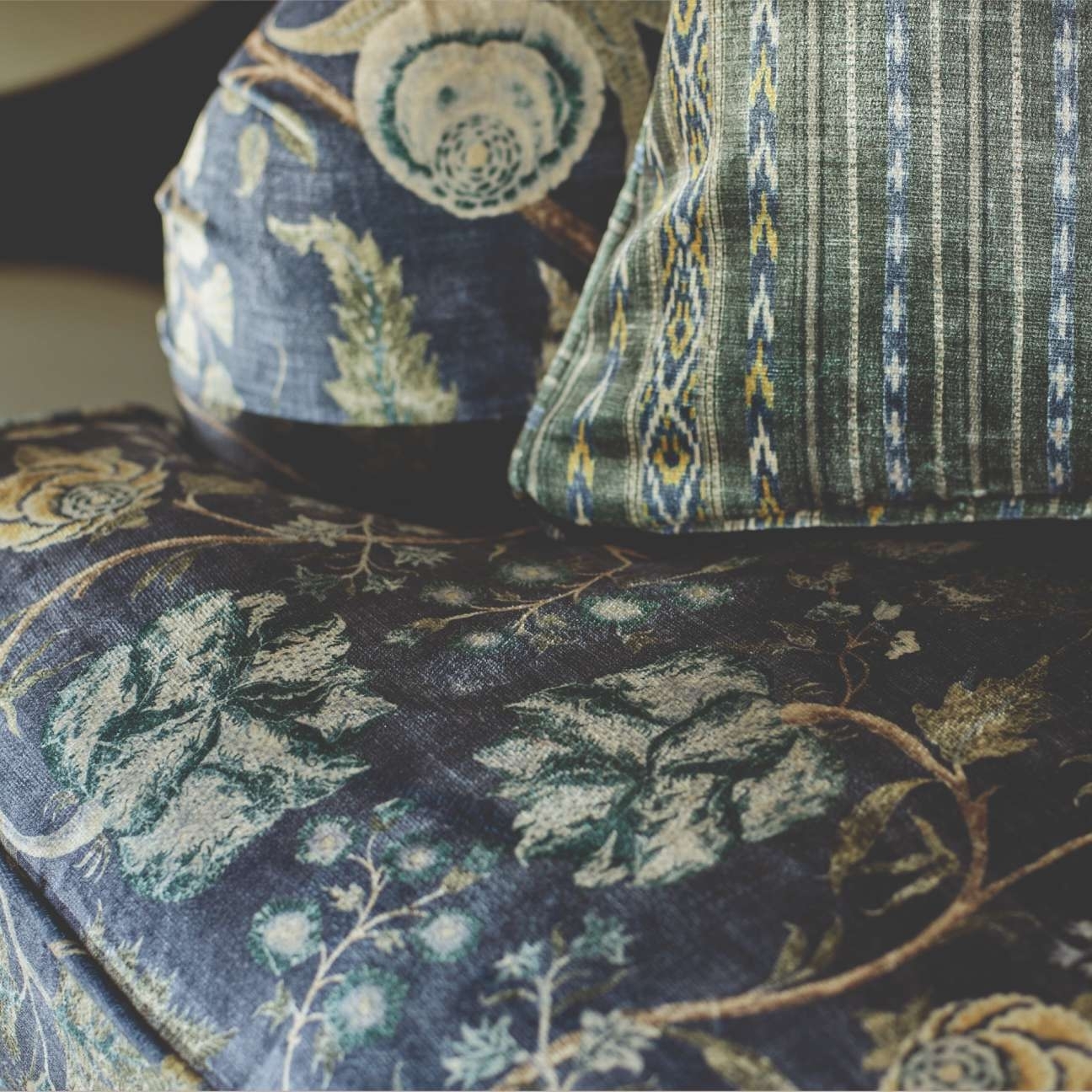 Sofas & Stuff showroom illustration